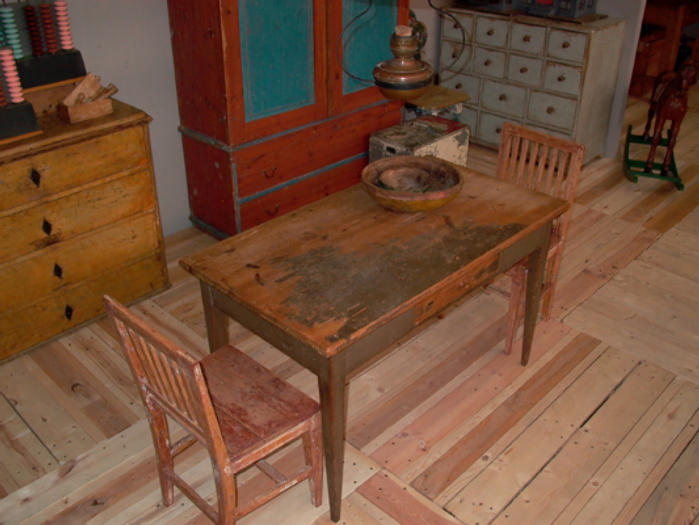 fantastic gustavian green colored table, great patina, Sweden, 18th/19th century - #10030