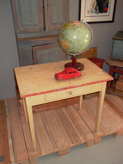 scraped yellow/red table, 1 drawer, Sweden 19th century - #10114