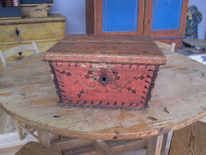 marvelous allmoge chest, 18th/19th century, Sweden - #10080